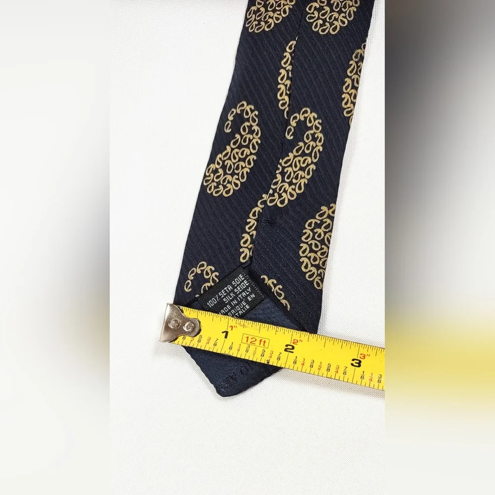 Giorgio Armani Cravatte Dark Blue Tie with Gold Paisley Pattern